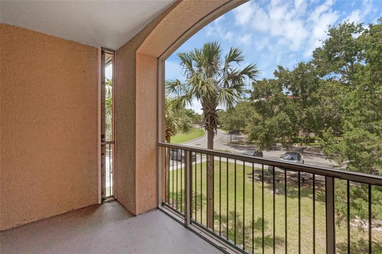 Central Florida Real Estate | View 5512 Metrowest Boulevard Unit# 201 | room 2