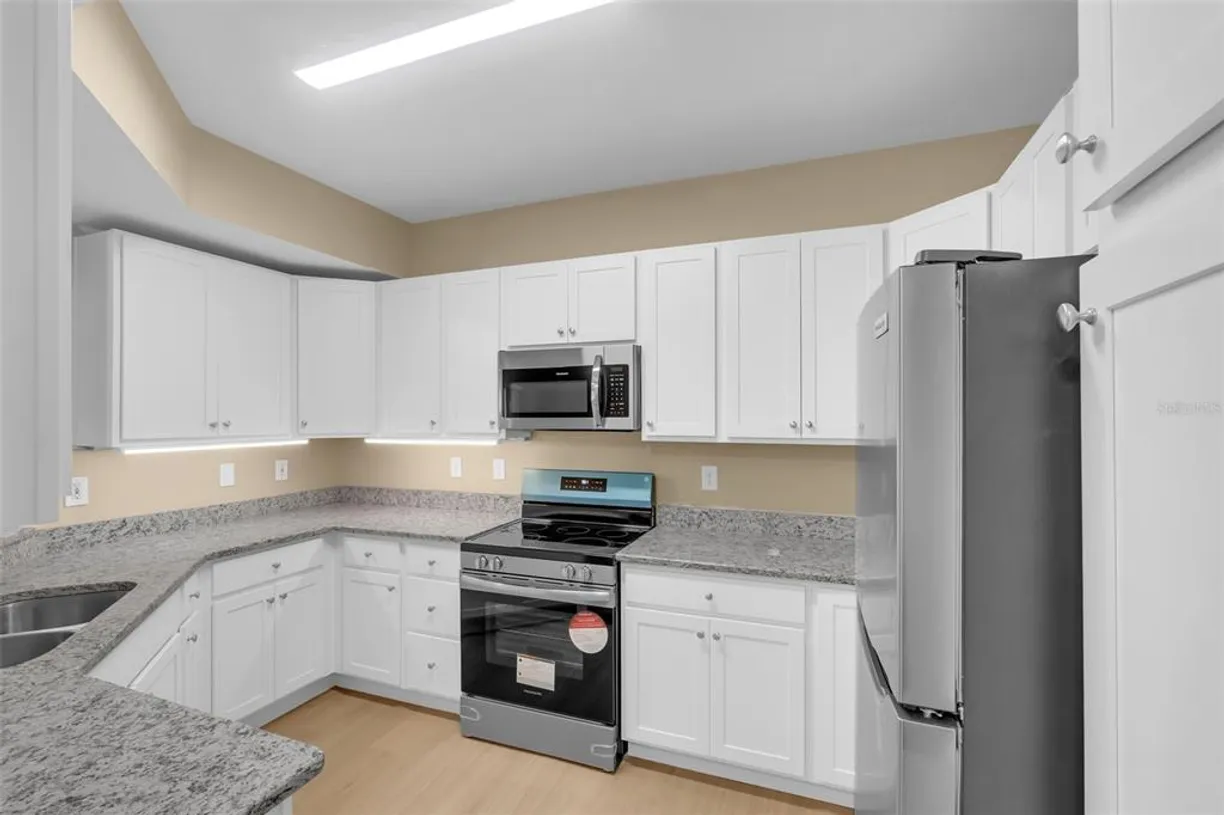 Central Florida Real Estate | View 5512 Metrowest Boulevard Unit# 201 | room 1