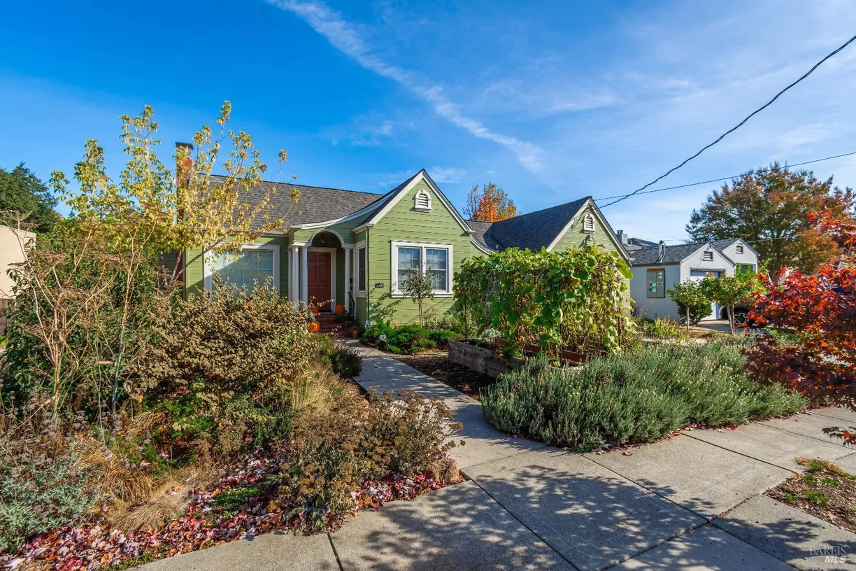Northern California Real Estate | View 134 S Seymour Street | 3 Beds, 2 Baths