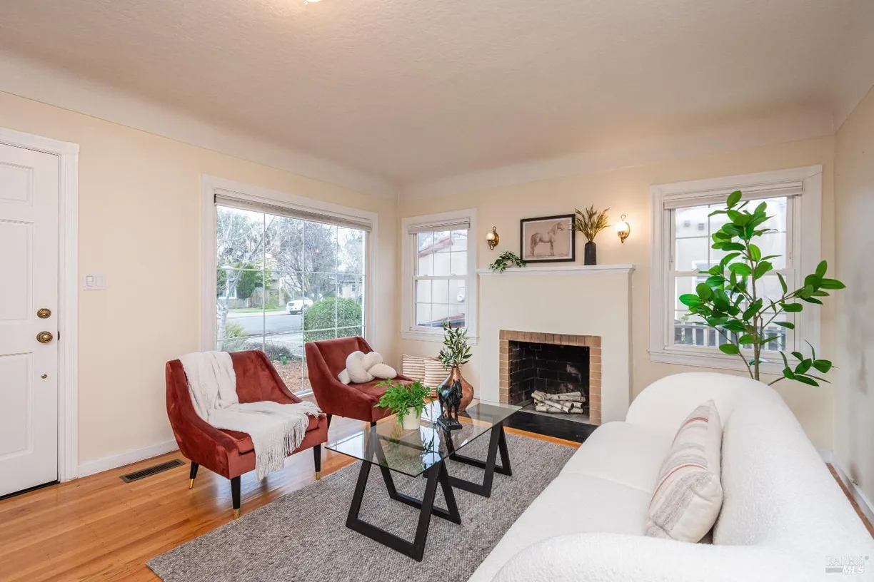 Northern California Real Estate | View 134 S Seymour Street | room 2