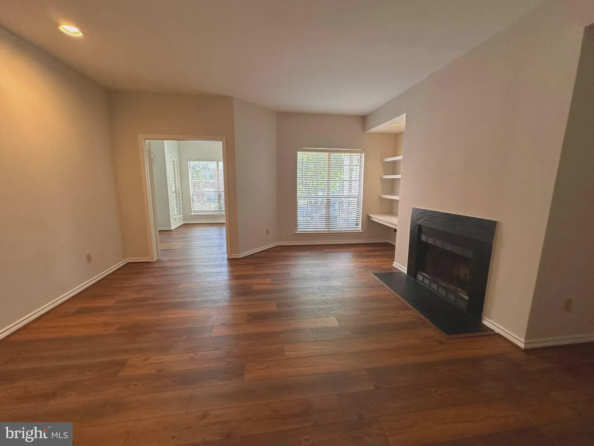 Washington Metro Area Real Estate | View 12155 Penderview Terrace Unit# 804 | room 1