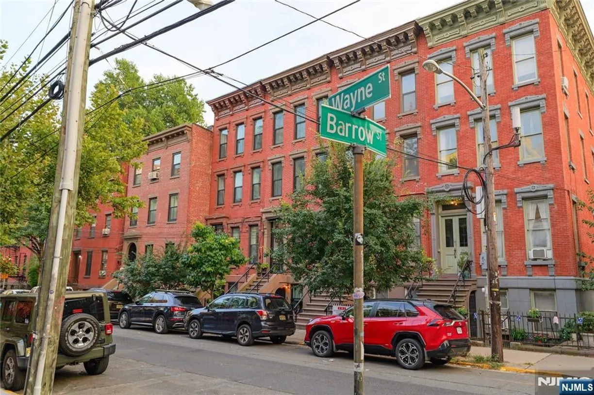 Bergen County Real Estate | View 69.5 Wayne Street Garden | 1 Bed, 1 Bath