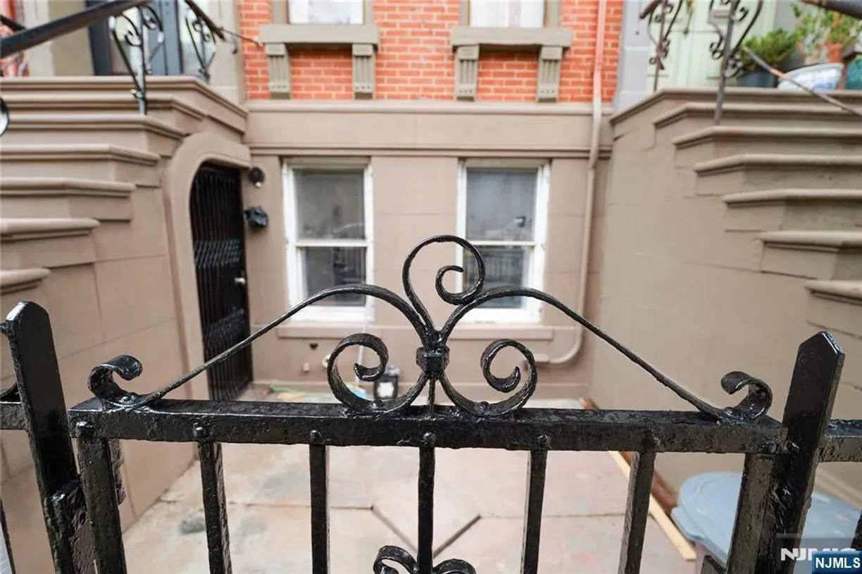 Bergen County Real Estate | View 69.5 Wayne Street Garden | room 1