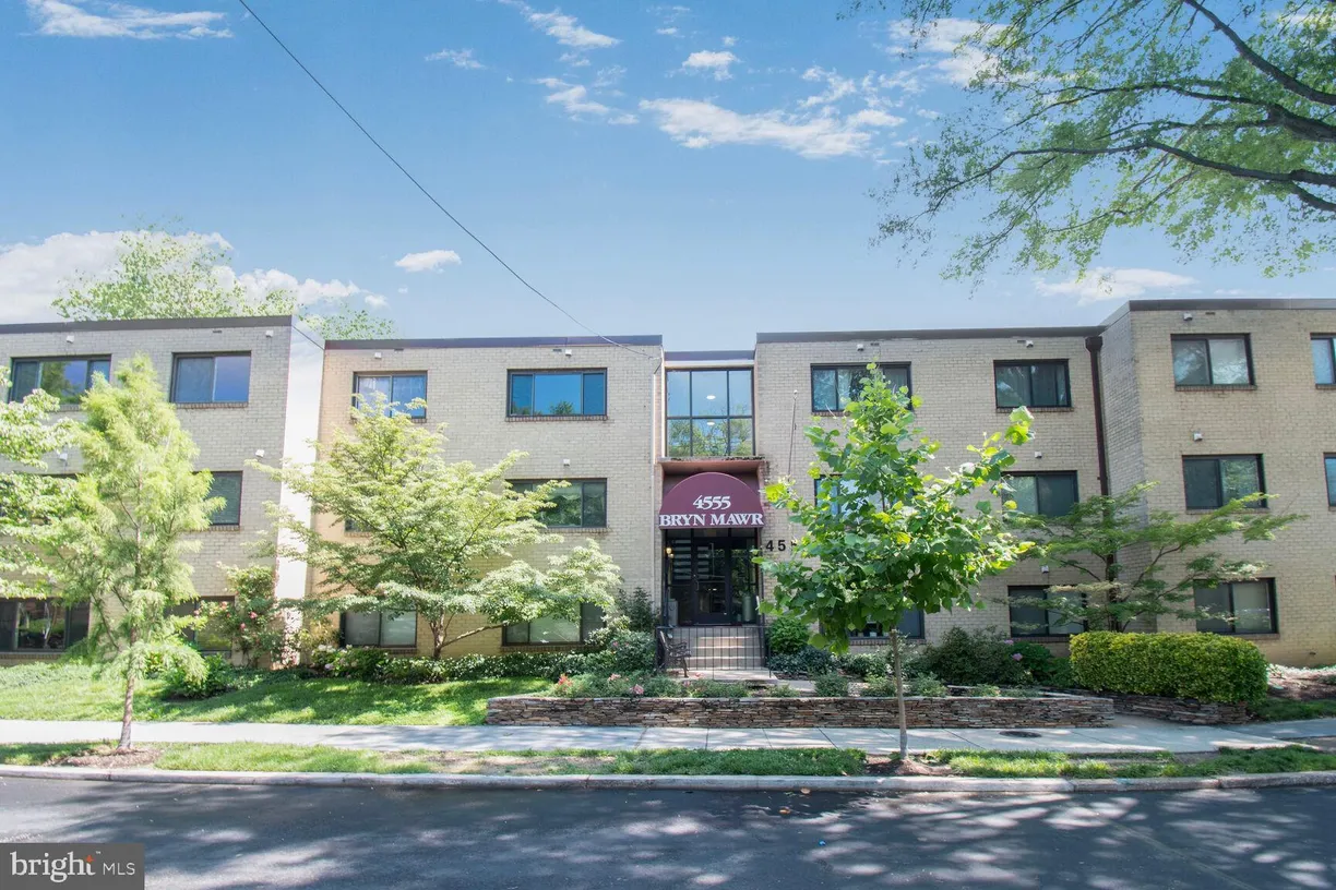 Washington Metro Area Real Estate | View 4555 Macarthur Boulevard NW Unit# 202 | 1 Bed, 1 Bath