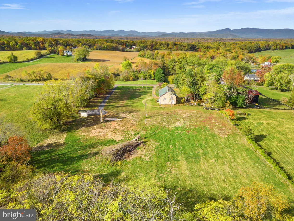 Washington Metro Area Real Estate | View 7035 Leeds Manor Road | room 2
