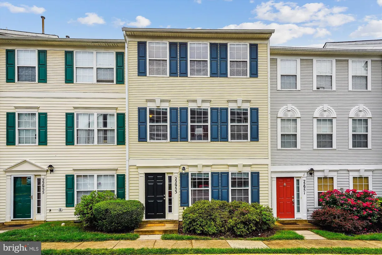 Washington Metro Area Real Estate | View 22953 Fleet Terrace | 4 Beds, 3 Baths