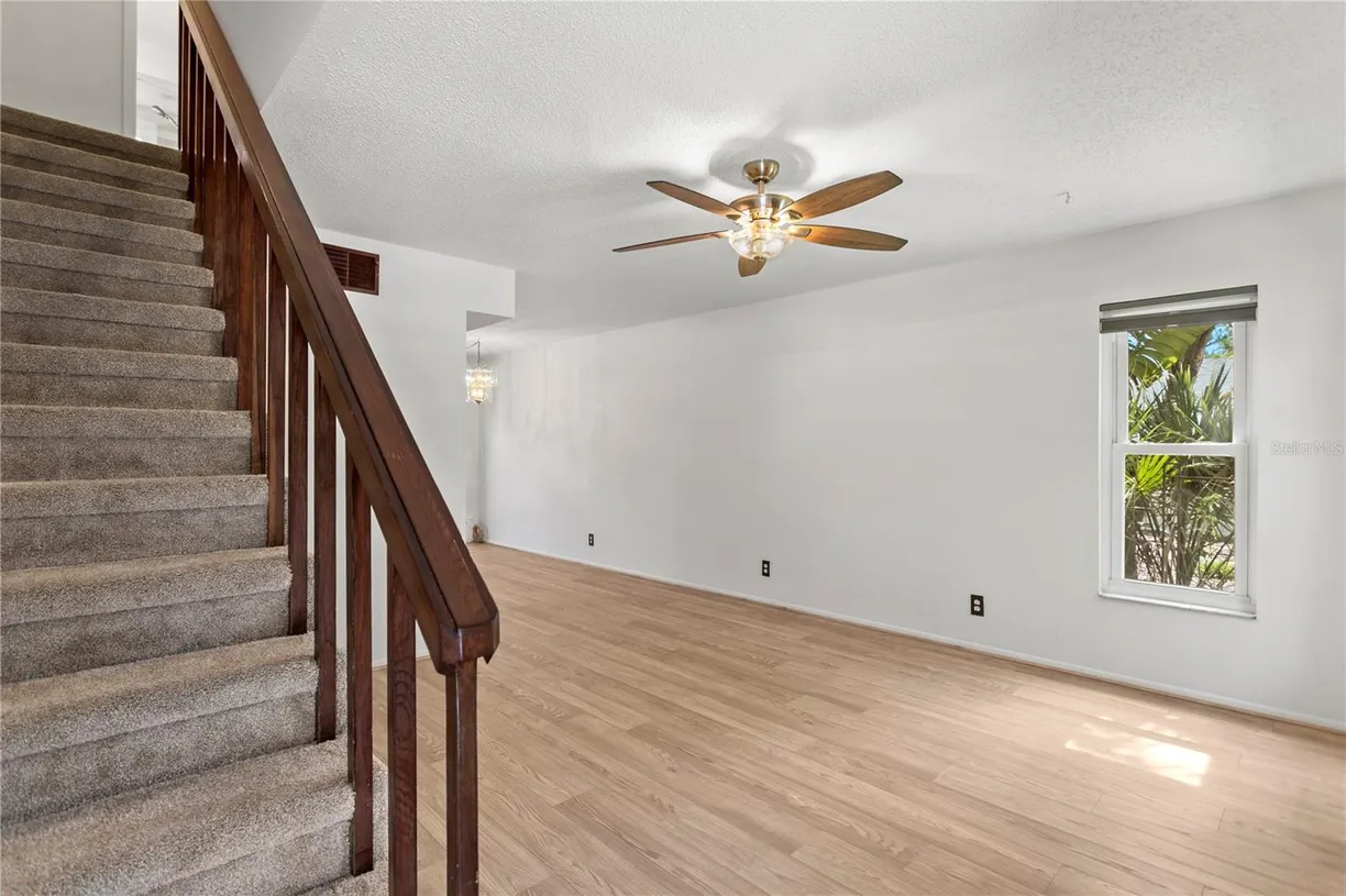 Sarasota/St. Petersburg Real Estate | View 441 75th Avenue N | room 2