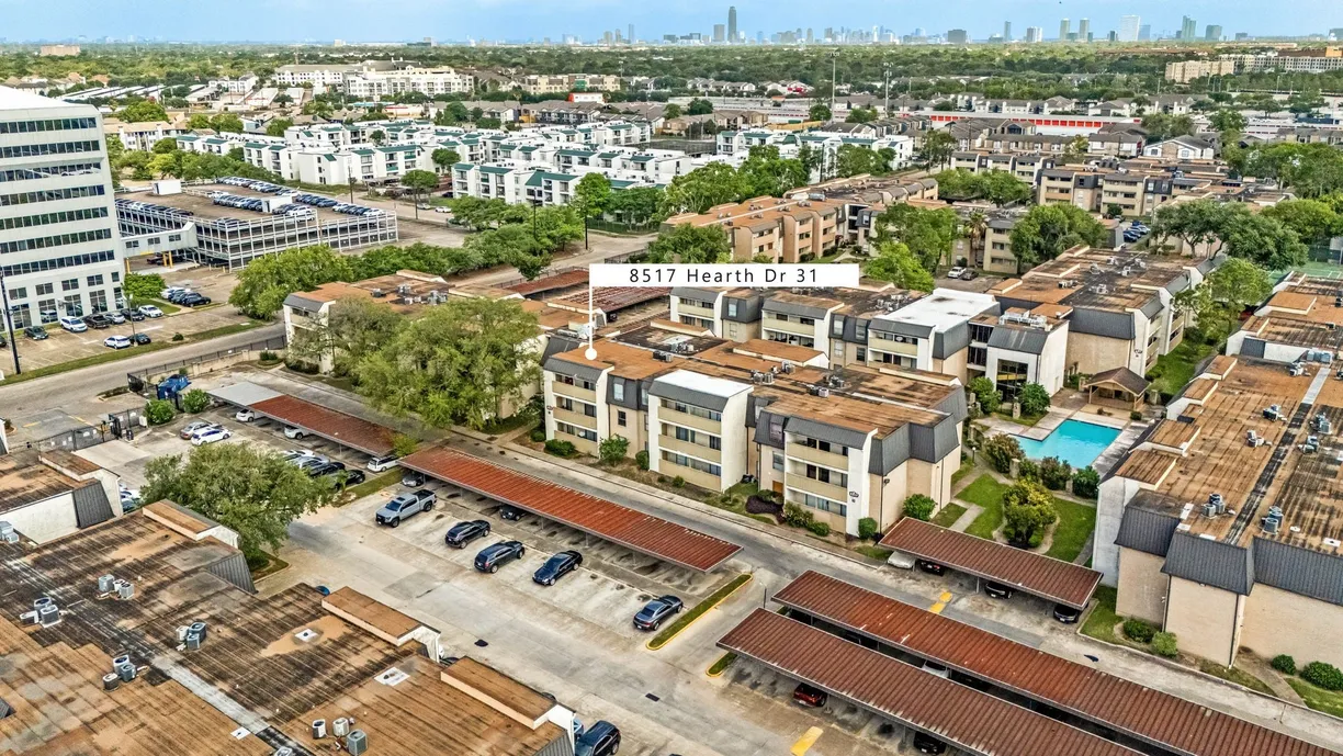 Houston Suburbs Real Estate | View 8517 Hearth Drive #31 | room 2