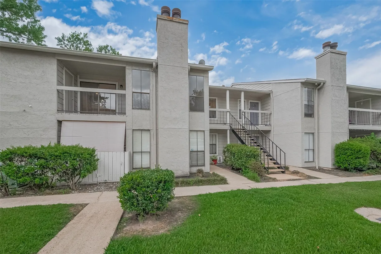 Houston Real Estate | View 17331 Red Oak Drive #36 | room 1