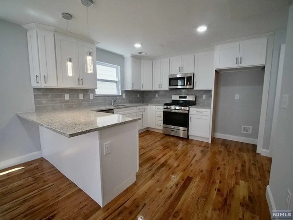 Bergen County Real Estate | View 118 Fleming Avenue #2 | room 1