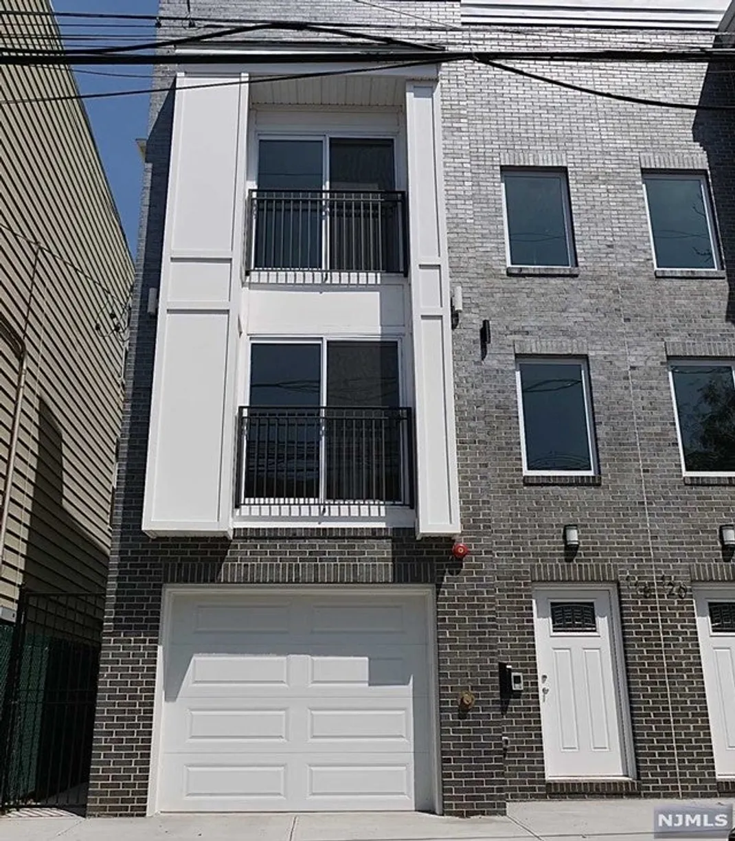 Bergen County Real Estate | View 118 Fleming Avenue #2 | 3 Beds, 3 Baths