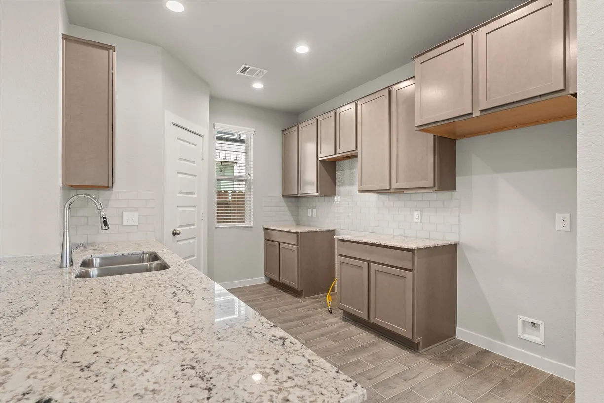 Houston Suburbs Real Estate | View 2647 Village Side Trail | room 1