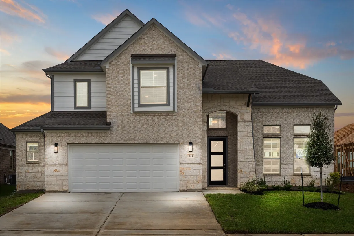 Houston Suburbs Real Estate | View 231 Upland Drive | 4 Beds, 3 Baths