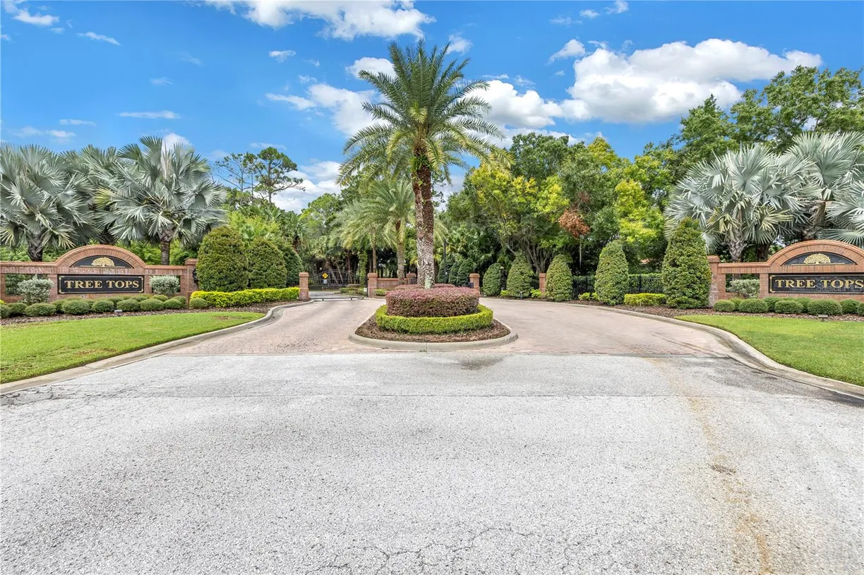 Sarasota/St. Petersburg Real Estate | View 9818 Tree Tops Lake Road | room 2