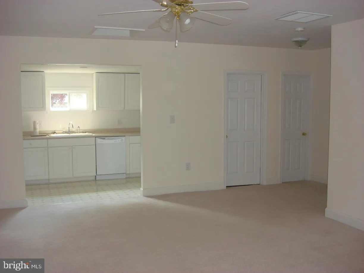Washington Metro Area Real Estate | View 17813 B Willow Road | room 2