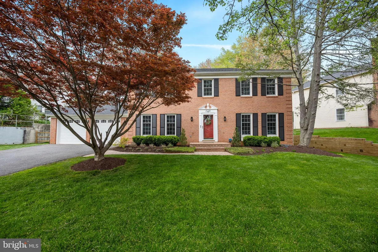 Washington Metro Area Real Estate | View 8 Turnham Court | 5 Beds, 2 Baths
