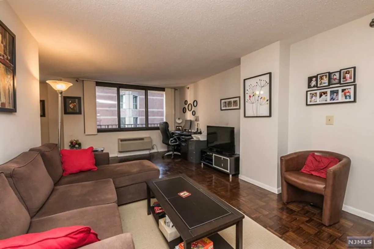 Rockland/Orange/NJ Real Estate | View 326 Prospect Avenue Unit# 5C | room 1 | View 2