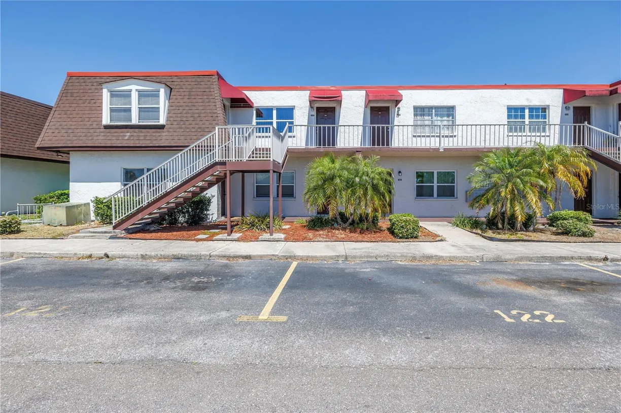 Sarasota/St. Petersburg Real Estate | View 9105 W Hillsborough Avenue #I102 | room 1