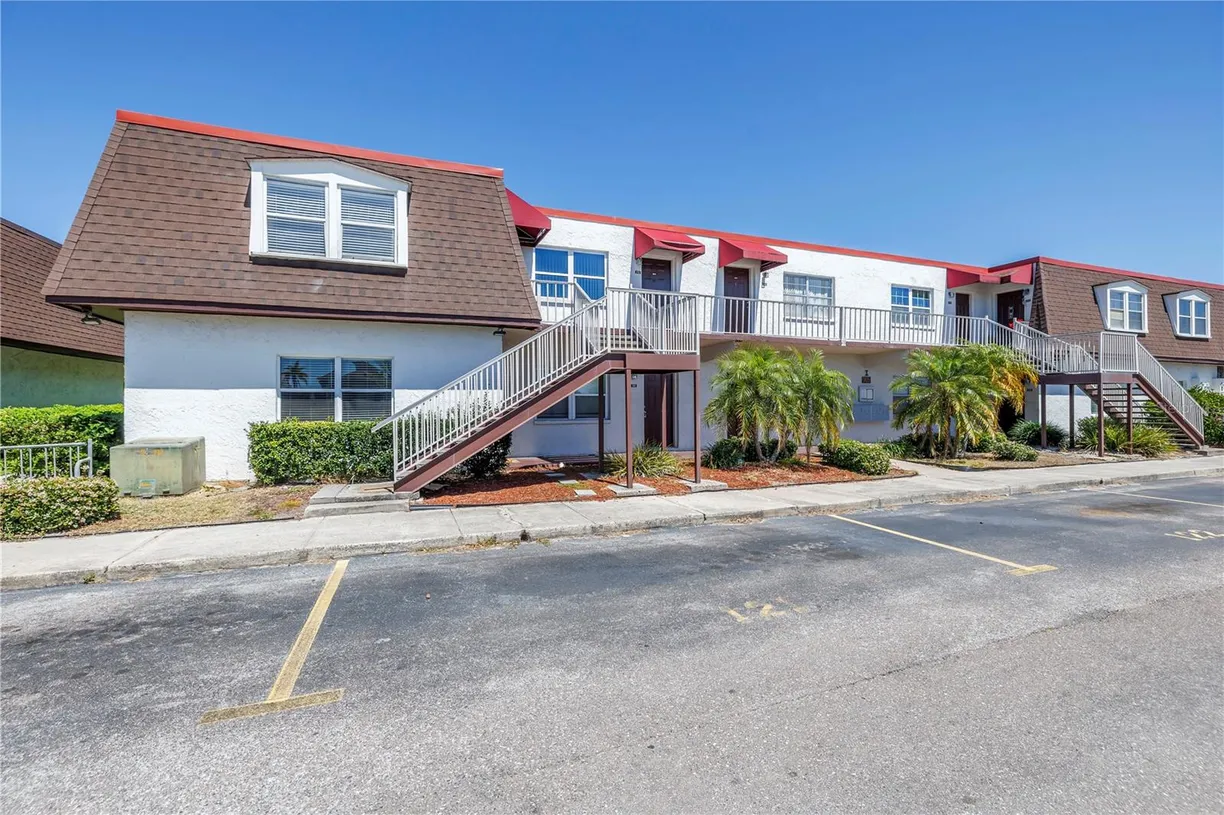 Sarasota/St. Petersburg Real Estate | View 9105 W Hillsborough Avenue #I102 | room 2