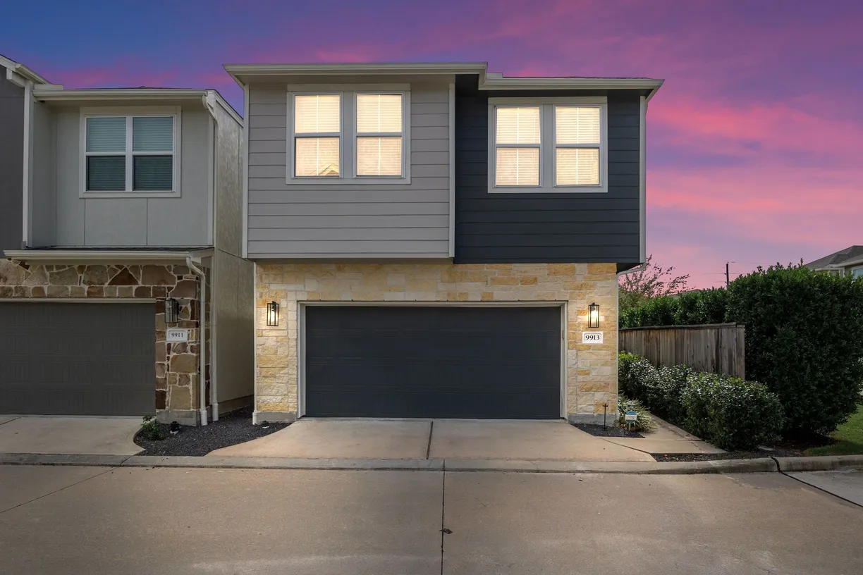Houston Suburbs Real Estate | View 9913 Smokehouse Silo Lane | room 1