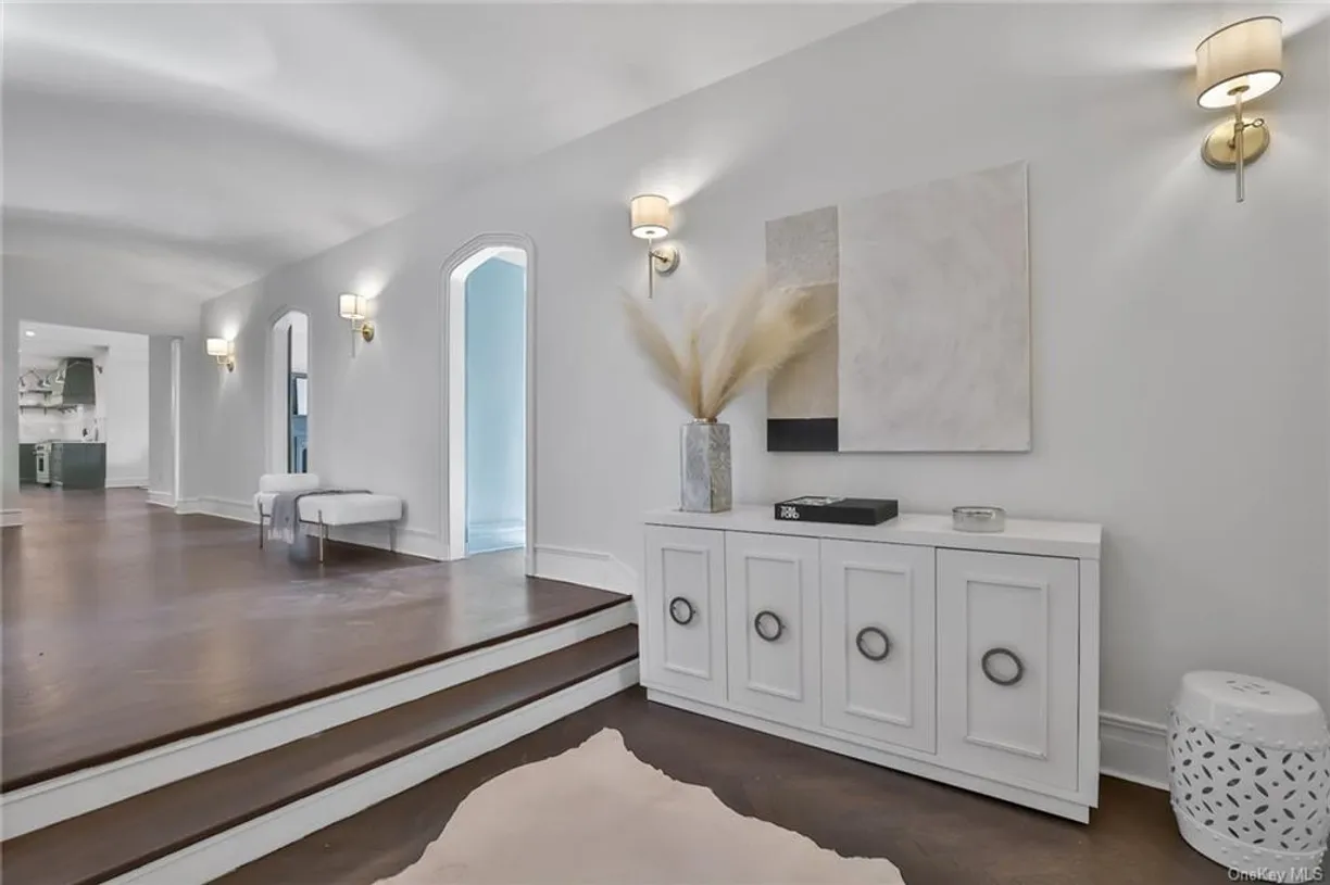 Westchester Real Estate | View 20 Beech Lane | room 2