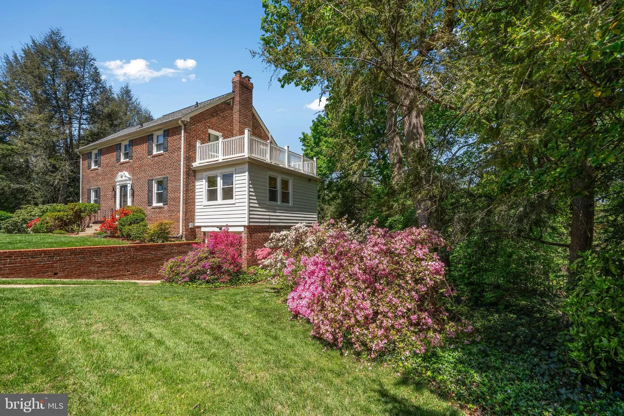 Washington Metro Area Real Estate | View 9220 Kingsbury Drive | room 2