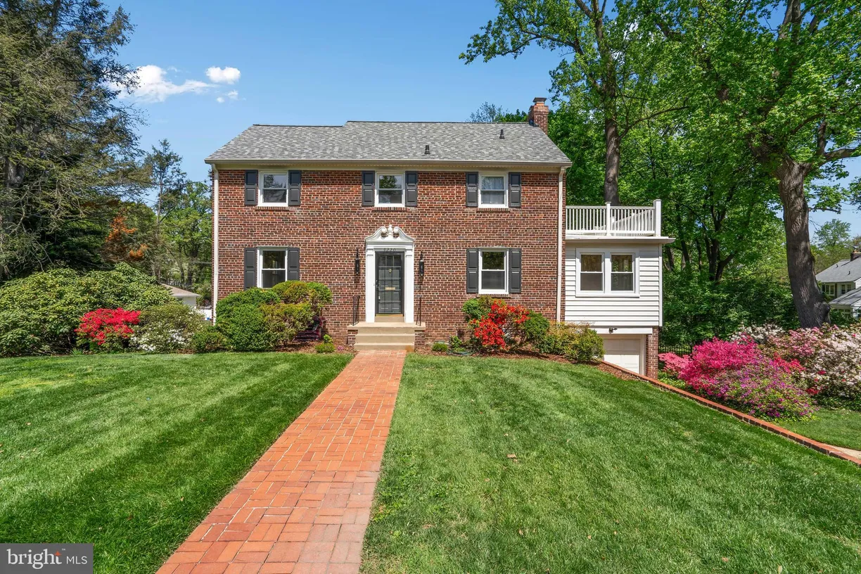 Washington Metro Area Real Estate | View 9220 Kingsbury Drive | 4 Beds, 2 Baths