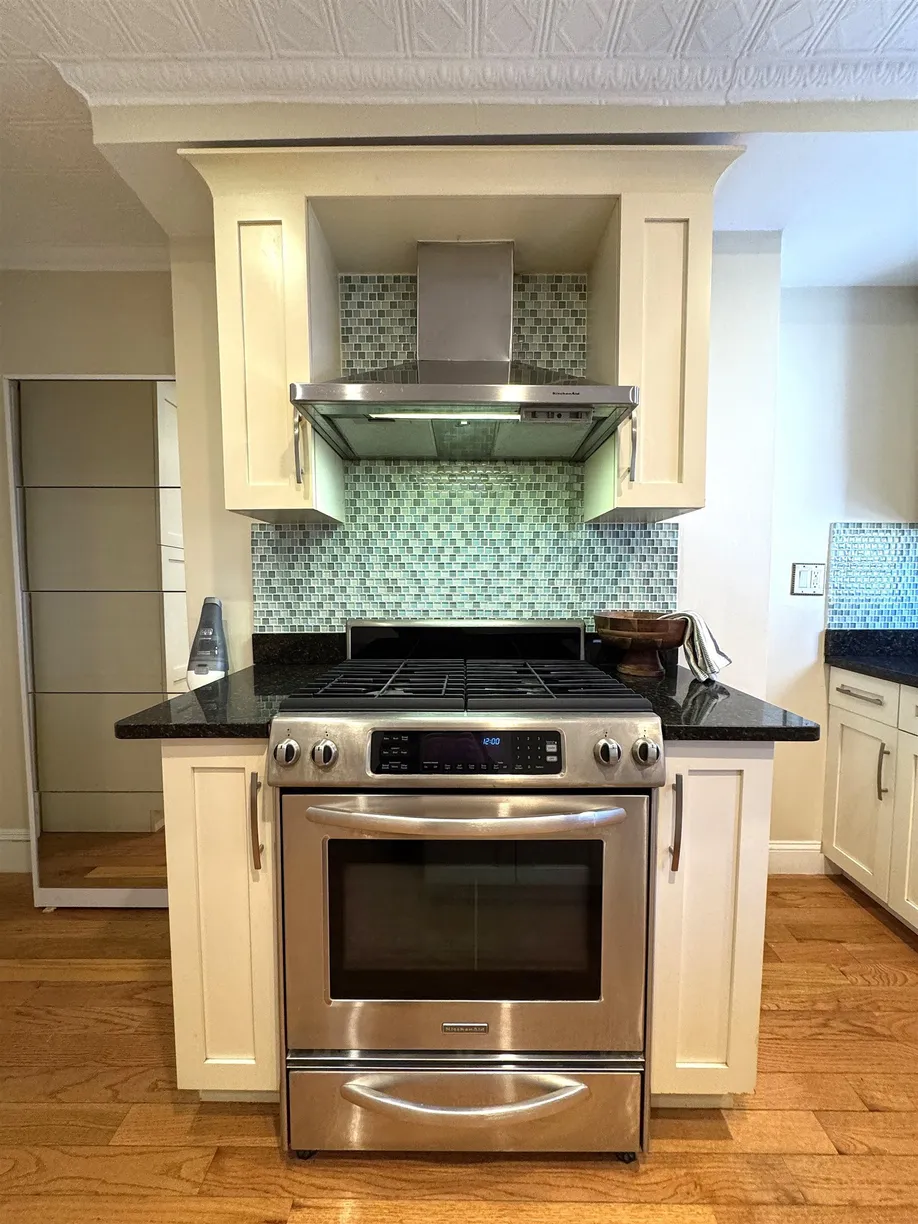Jersey City/Hoboken Real Estate | View 157 Coles St | room 2