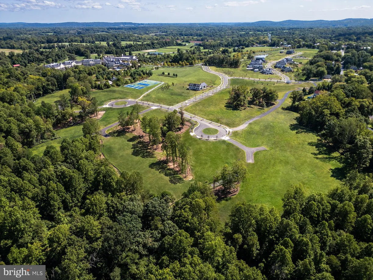 Washington Metro Area Real Estate | View 4 Foxtrot Knoll Lane | 4 Beds, 4 Baths