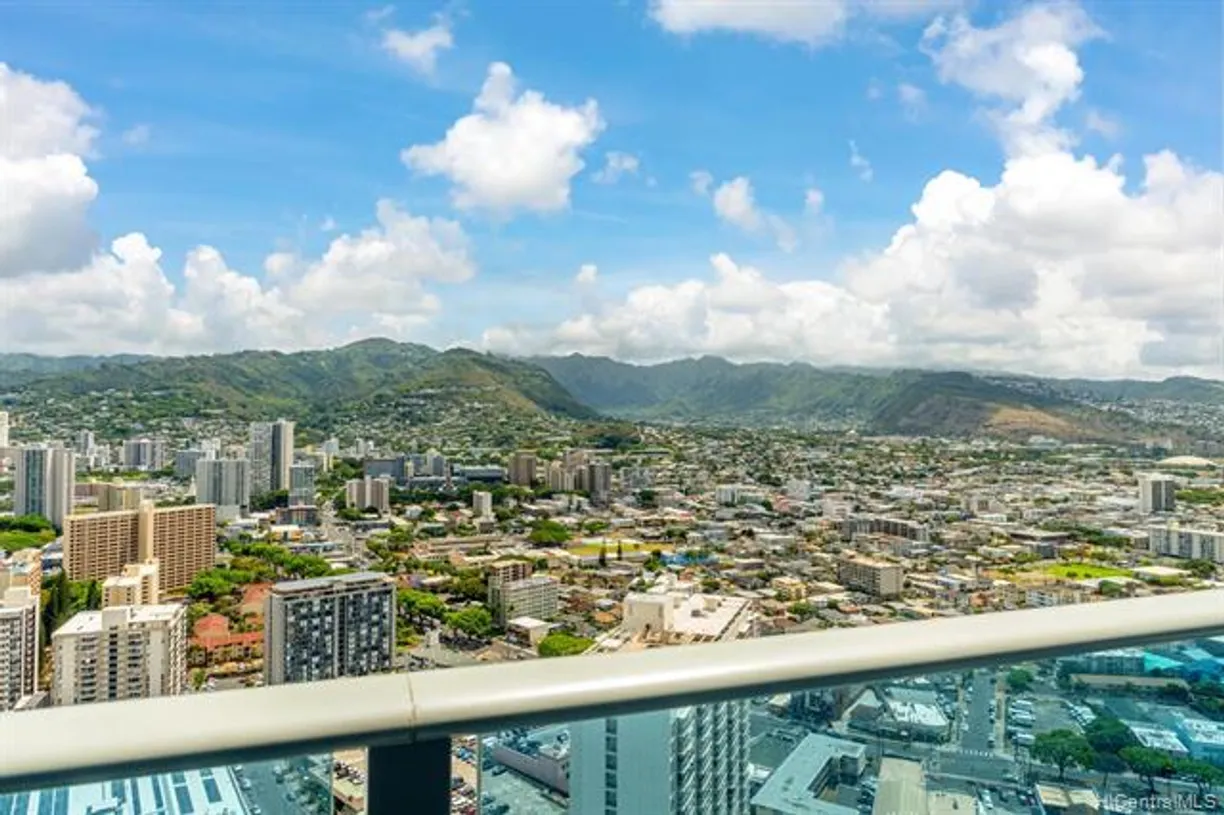 Hawaii Real Estate | View 1631 Kapiolani Boulevard, #4205 | room 2