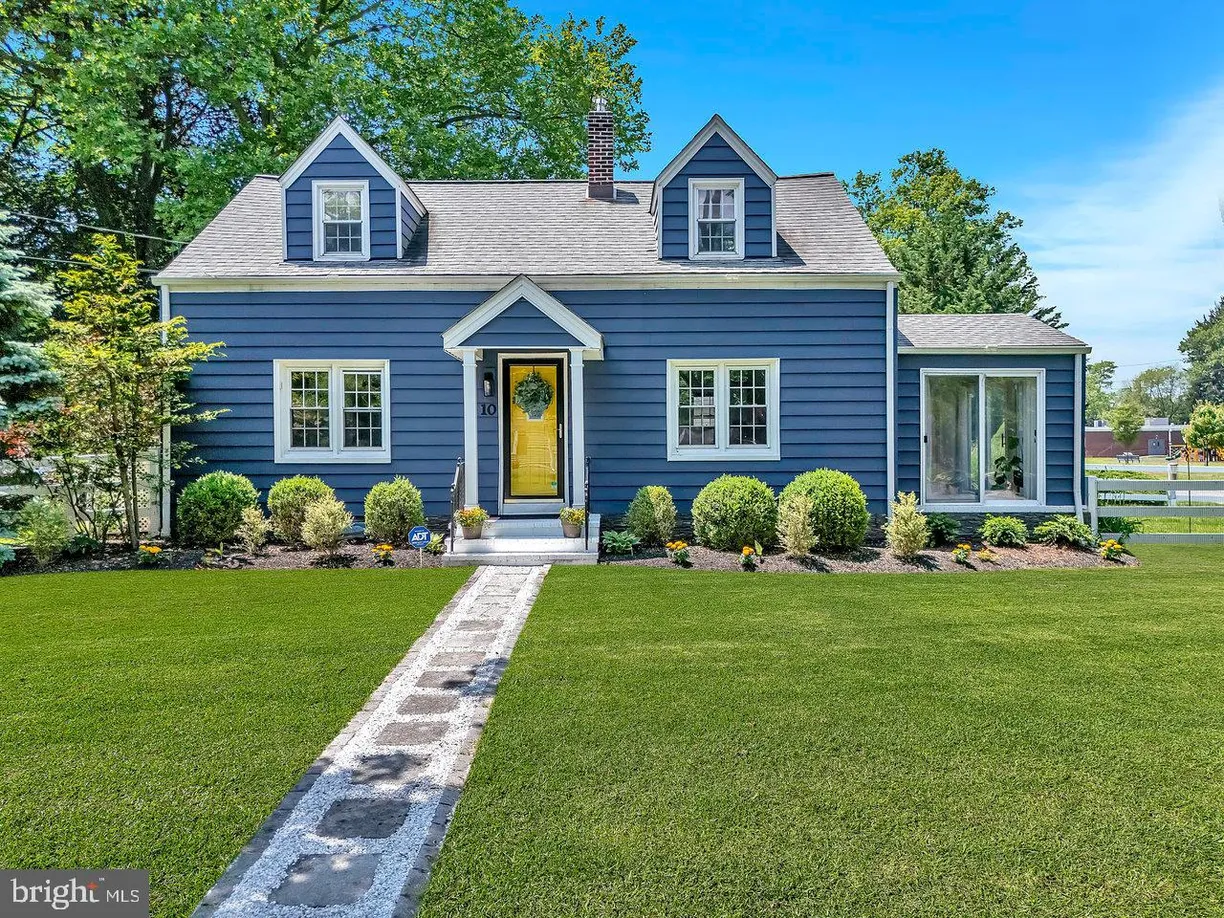 Central NJ/Bucks County, PA Real Estate | View 10 Shaw Drive | room 1