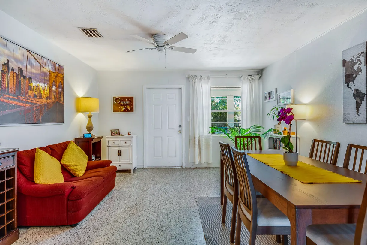 Sarasota/St. Petersburg Real Estate | View 2122 Temple Street | room 1