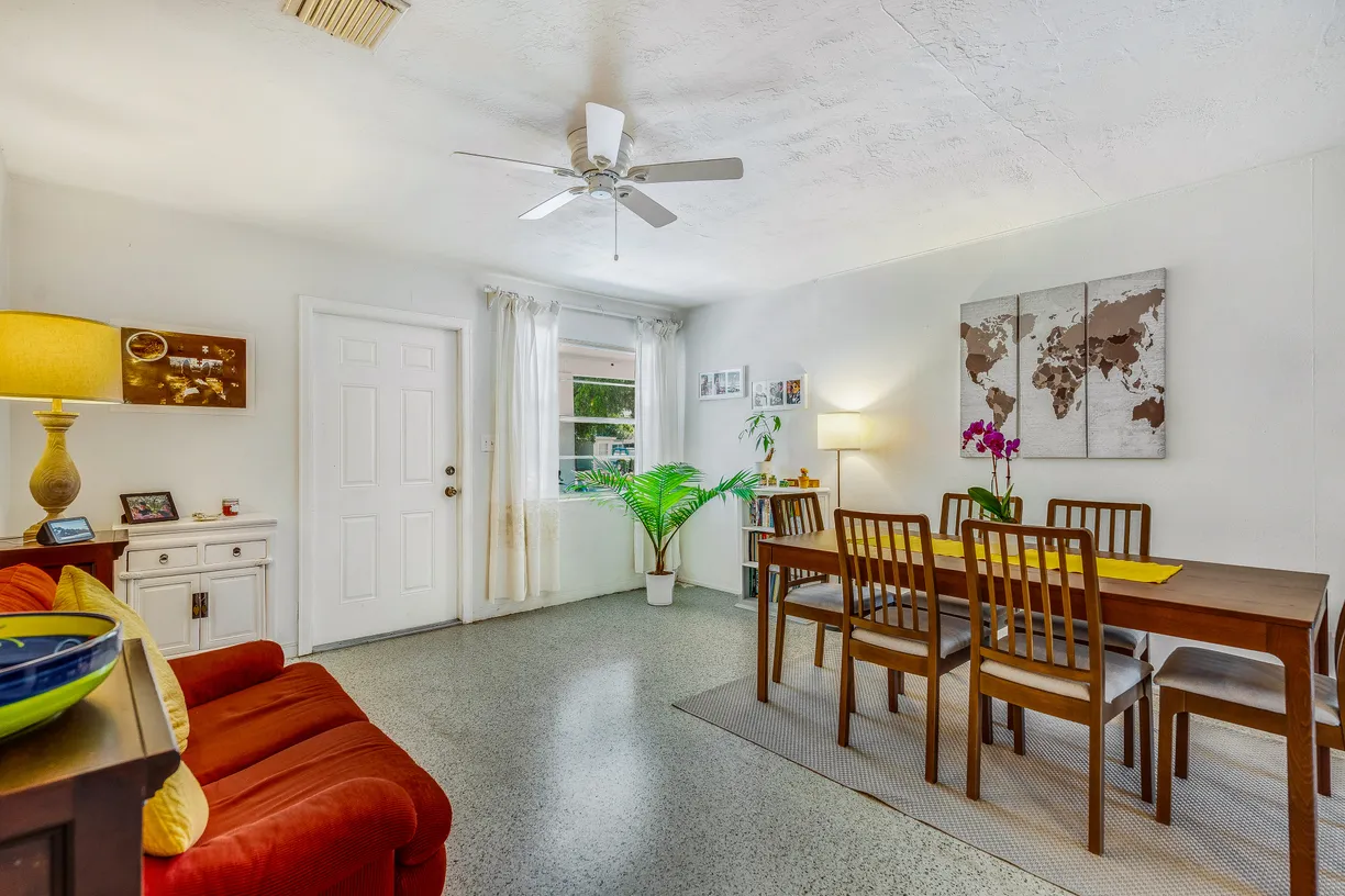 Sarasota/St. Petersburg Real Estate | View 2122 Temple Street | room 2