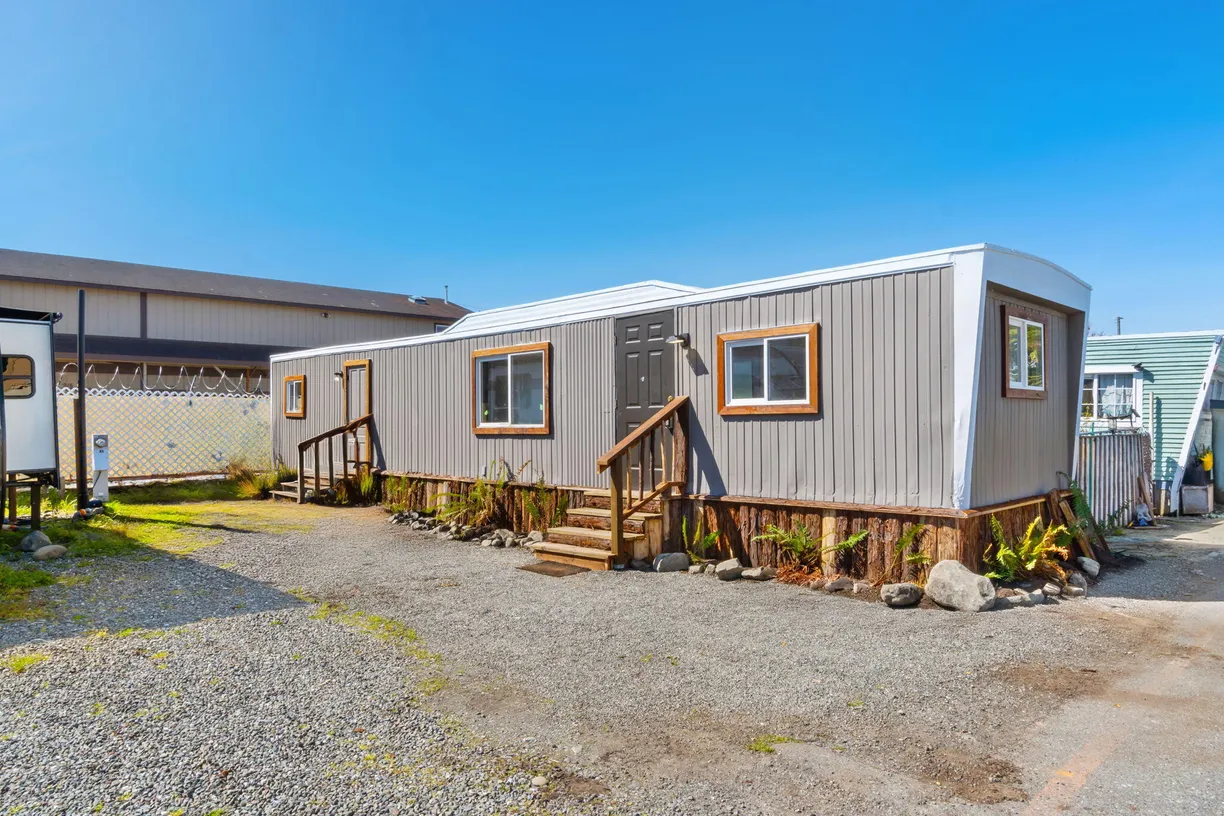Northern California Real Estate | View 365 N Fortuna Boulevard | room 1