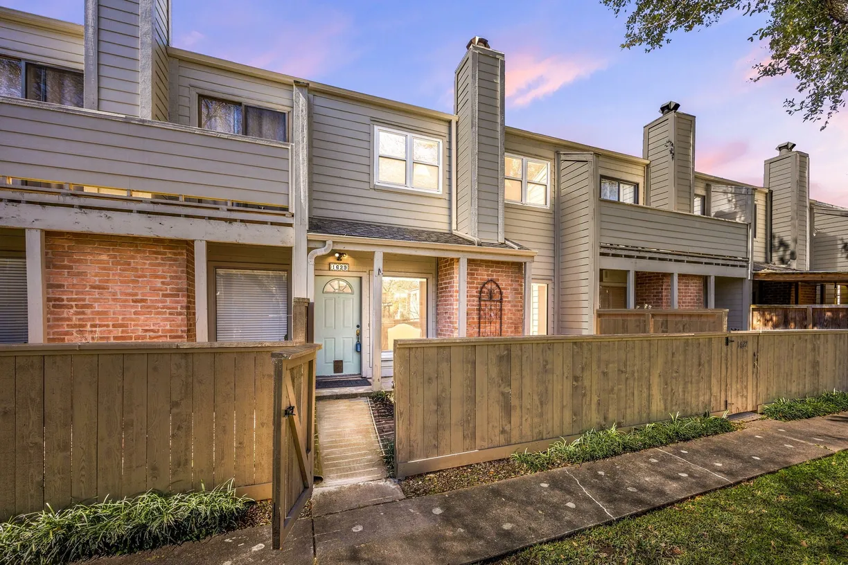 Houston Suburbs Real Estate | View 1629 Prairie Grove Drive | 2 Beds, 1 Bath