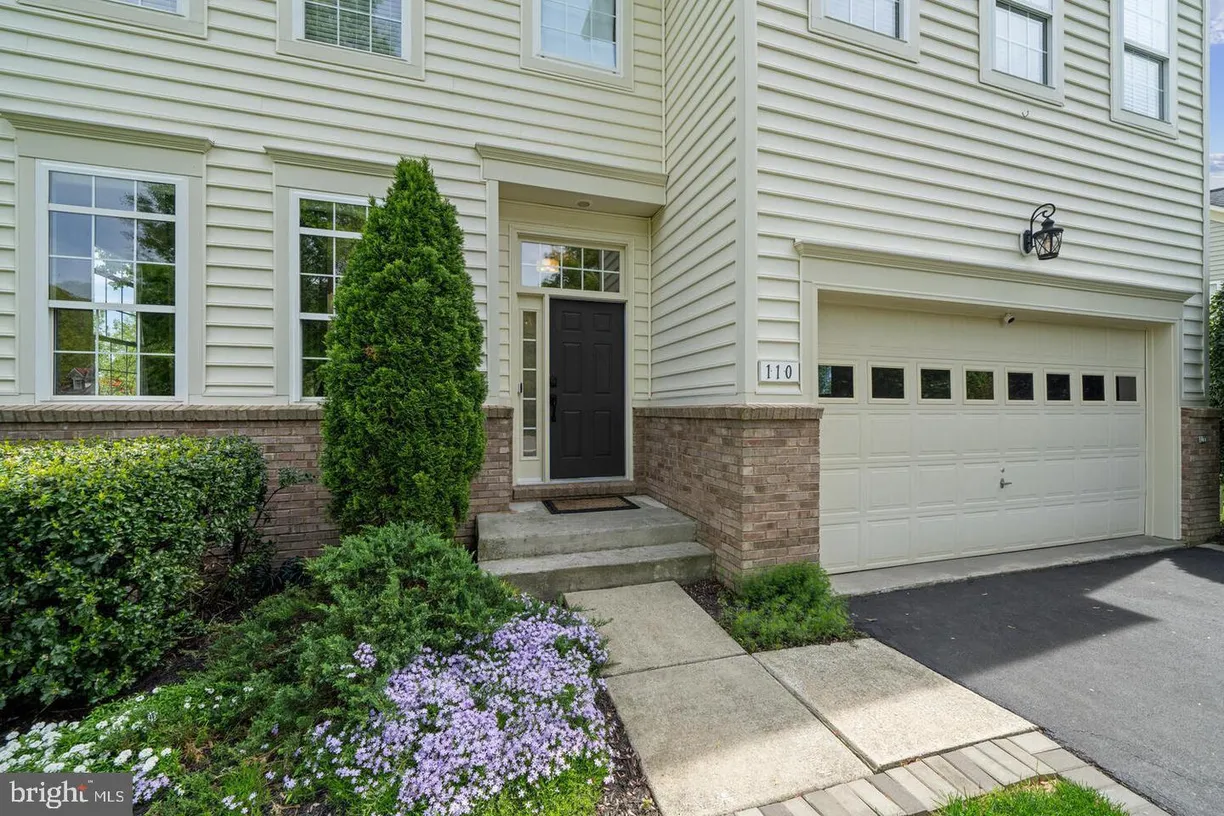 Washington Metro Area Real Estate | View 110 Rosebrook Court NW | room 1