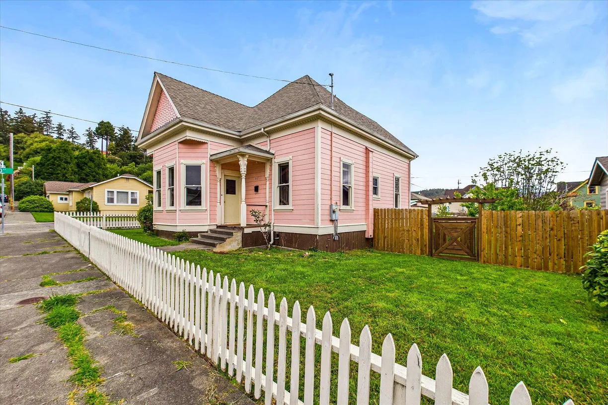 Northern California Real Estate | View 857 7th Street | room 1