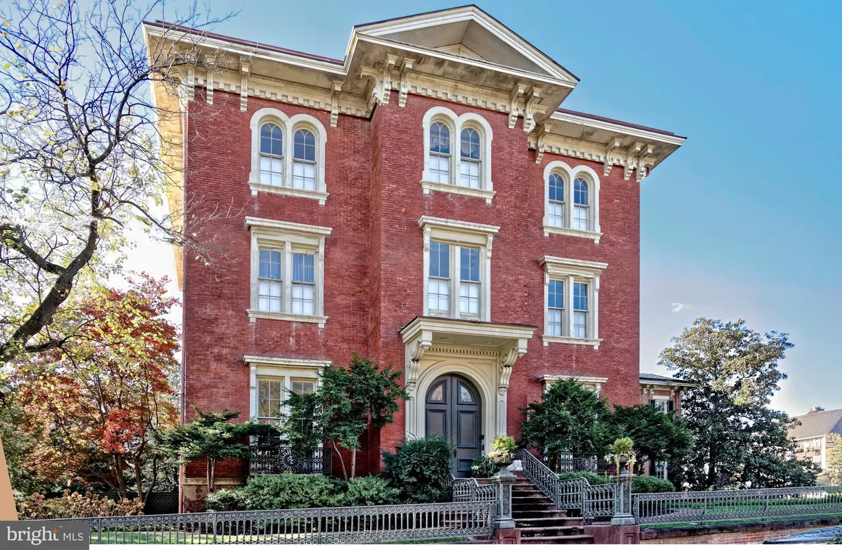 Washington Metro Area Real Estate | View 510 Wolfe Street | 7 Beds, 4 Baths