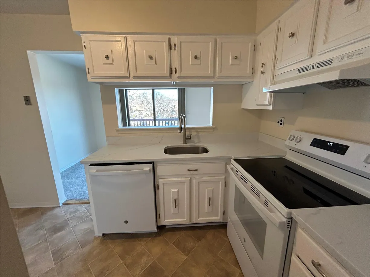Westchester Real Estate | View 136 Richard Court | room 1