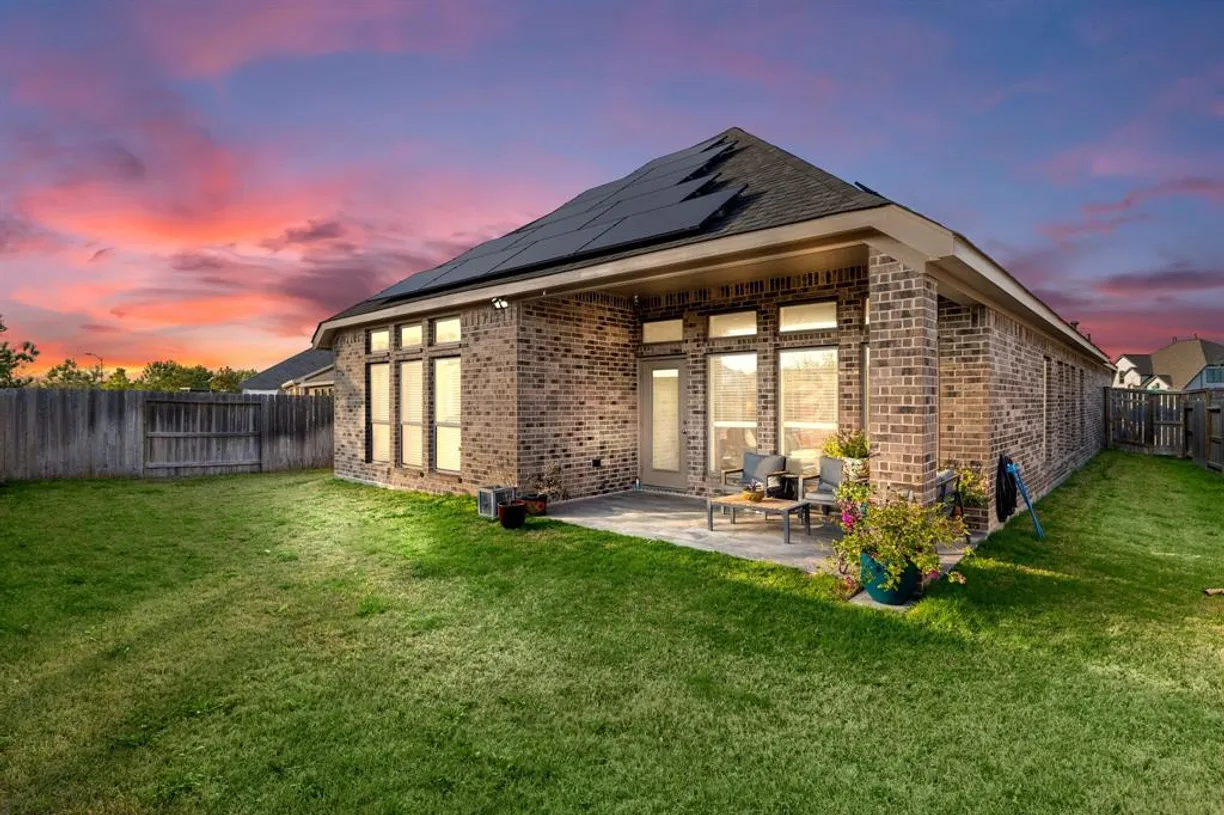 Houston Suburbs Real Estate | View 23039 Birchwood Valley Lane | room 2