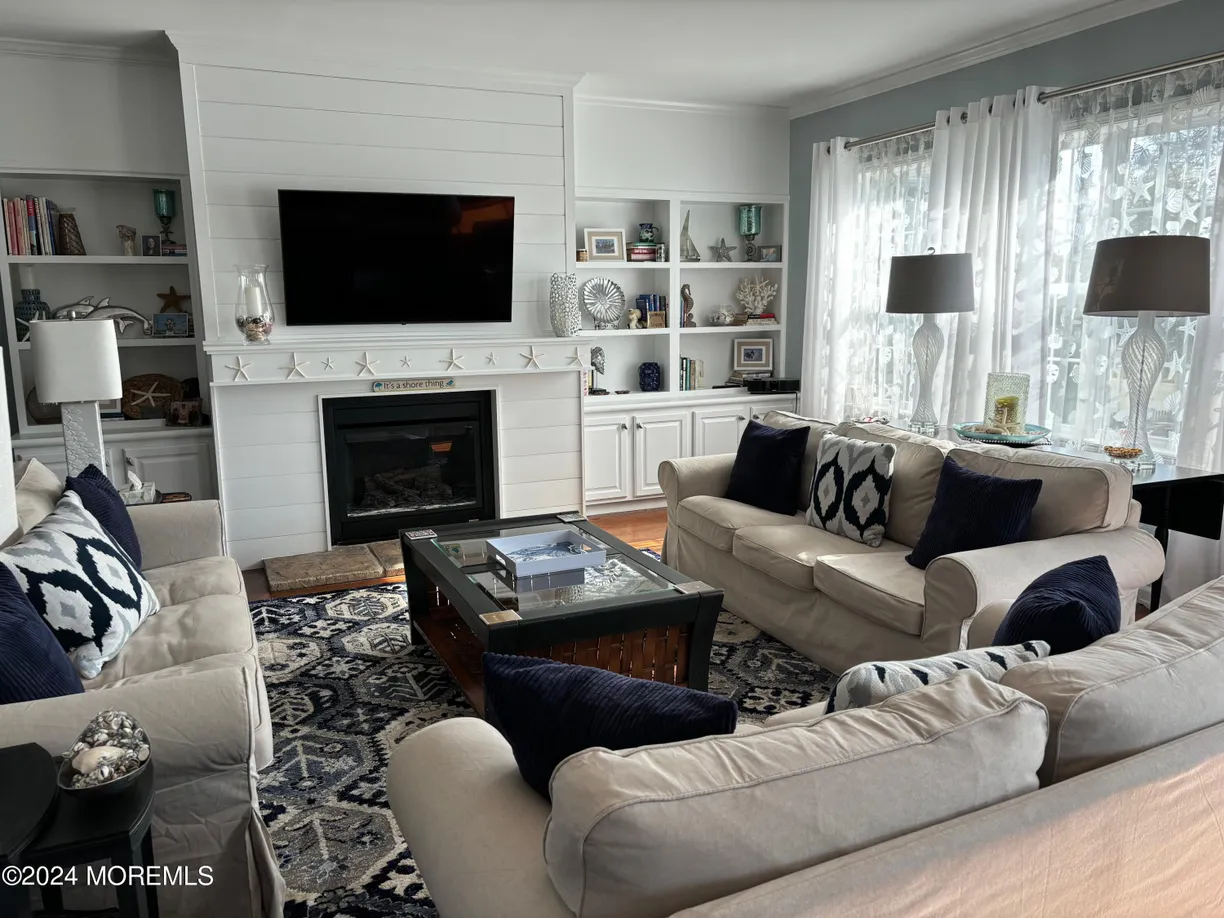 Rockland/Orange/NJ Real Estate | View 161 Fletcher Avenue | 4 Beds, 3 Baths