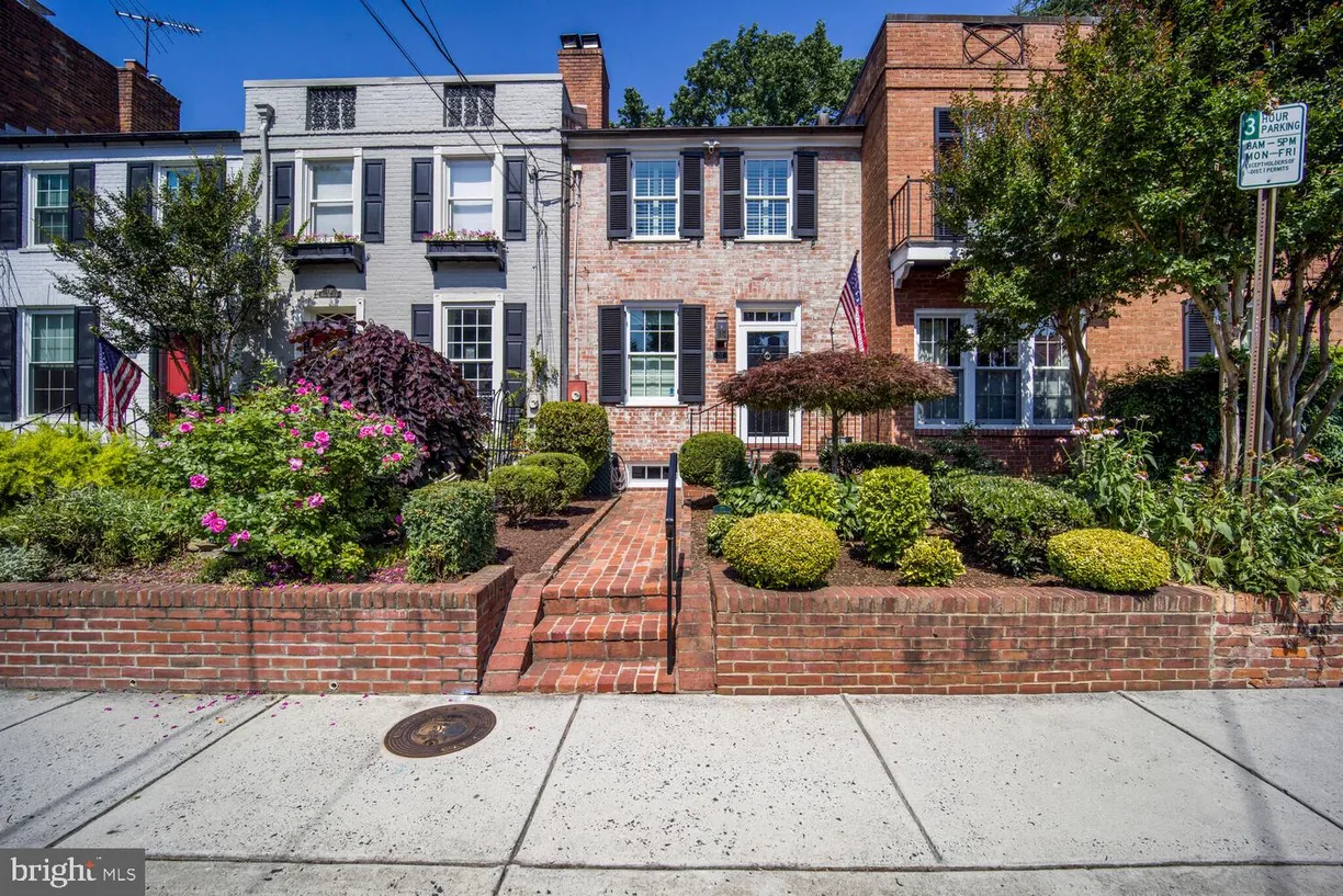 Washington Metro Area Real Estate | View 717 S Royal Street | room 1
