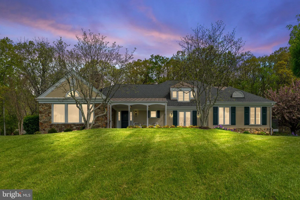 Washington Metro Area Real Estate | View 8300 Falcon Glen Road | room 1