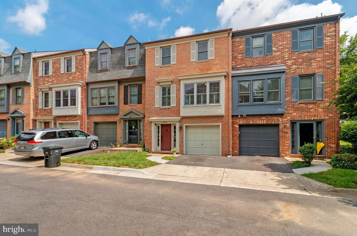Washington Metro Area Real Estate | View 3810 Usher Court | room 1