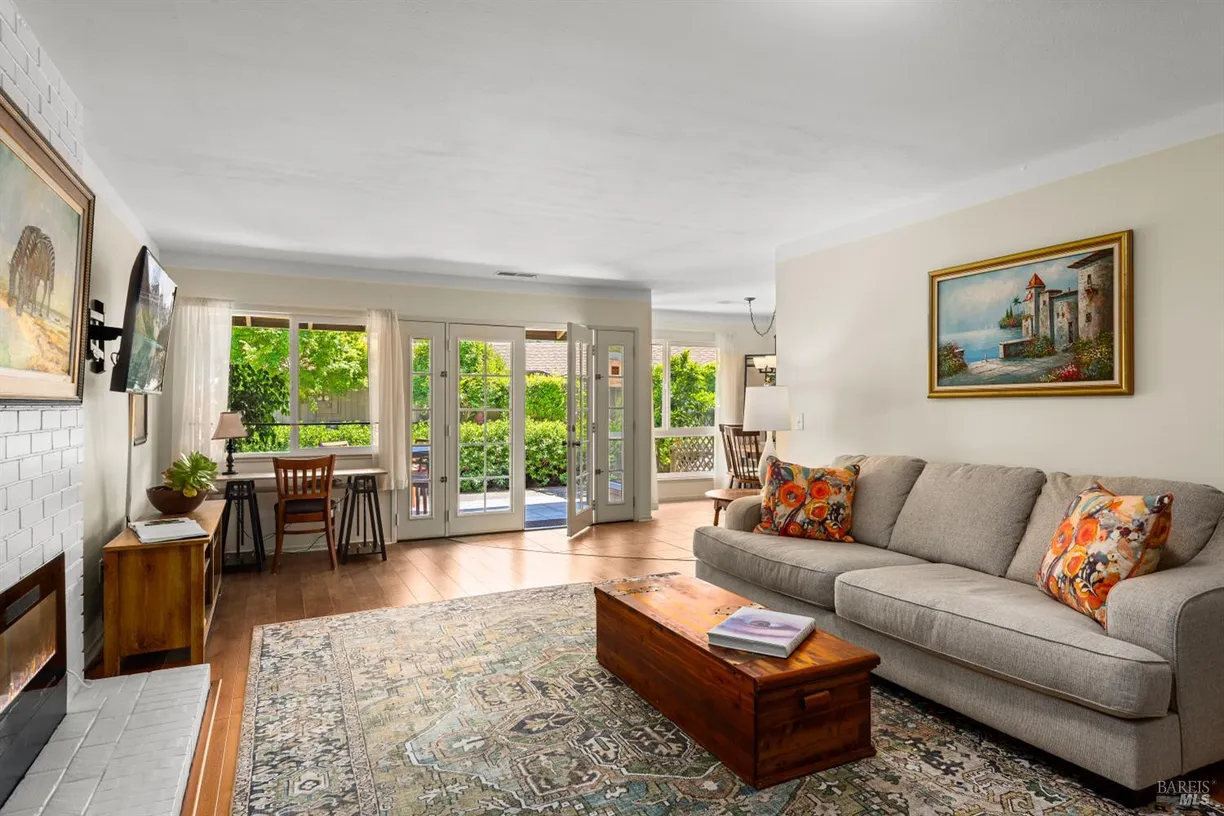 Northern California Real Estate | View 406 White Oak Drive | room 1