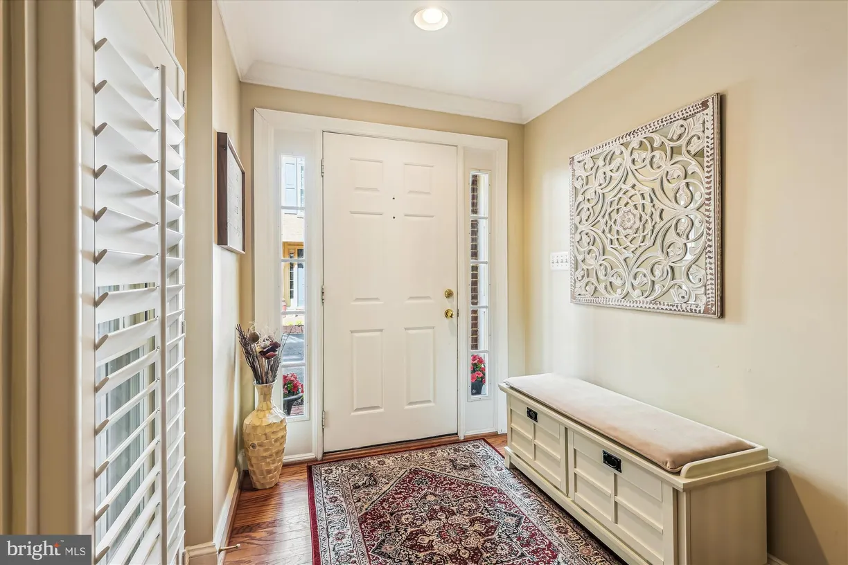 Washington Metro Area Real Estate | View 817 Water Place | room 2