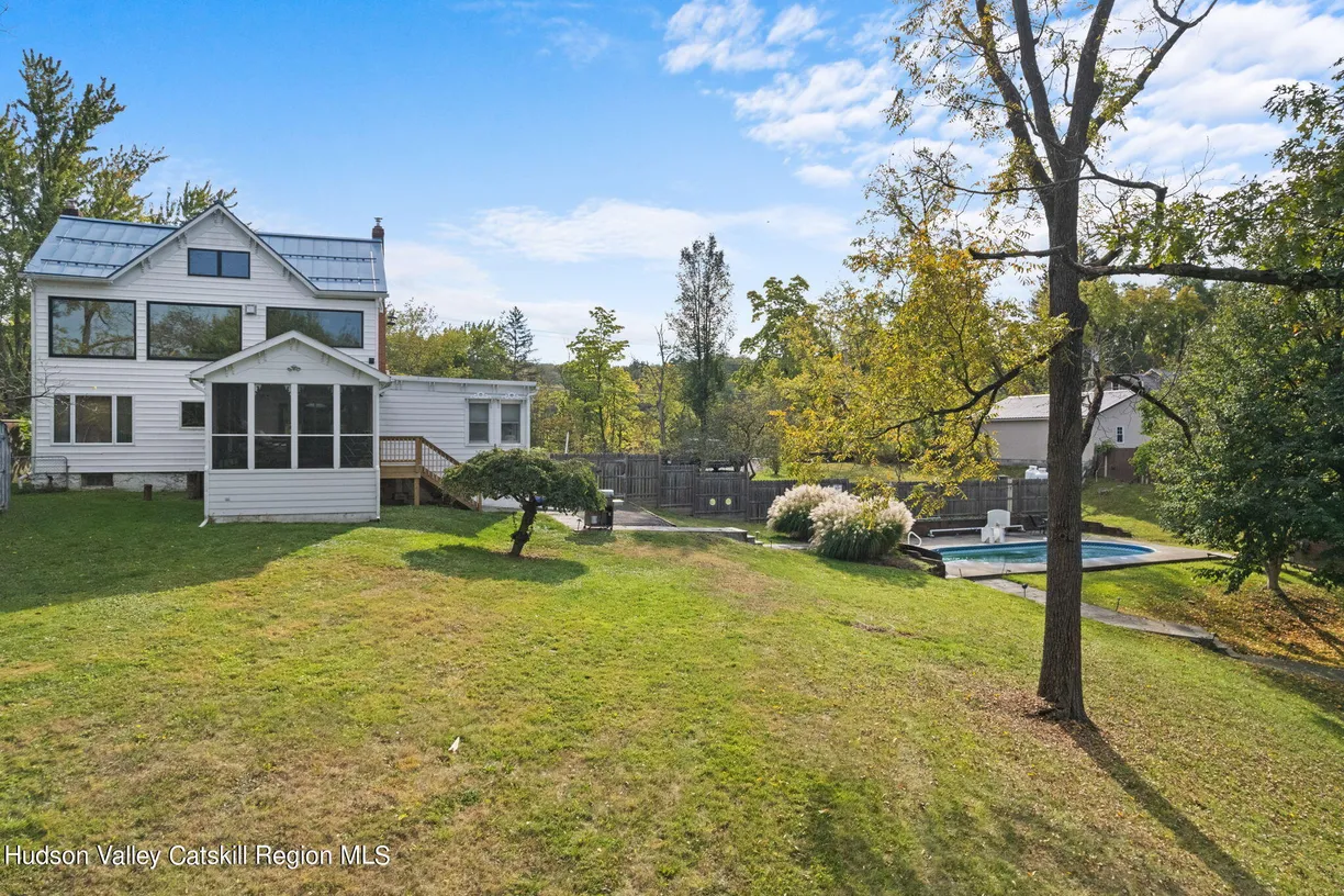 Hudson Valley Real Estate | View 1765 Ny-213 | room 2