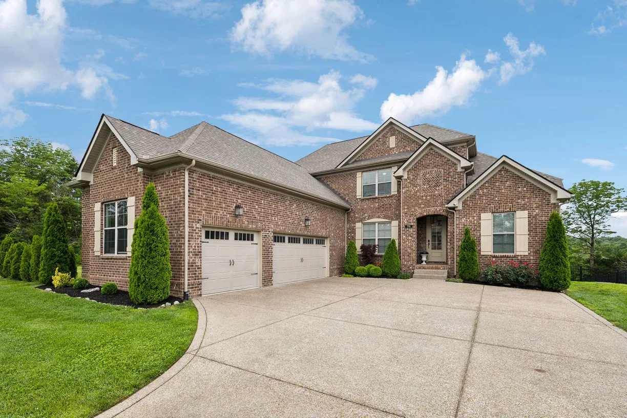 Nashville, TN Real Estate | View 176 Watermill Ln | 4 Beds, 3 Baths