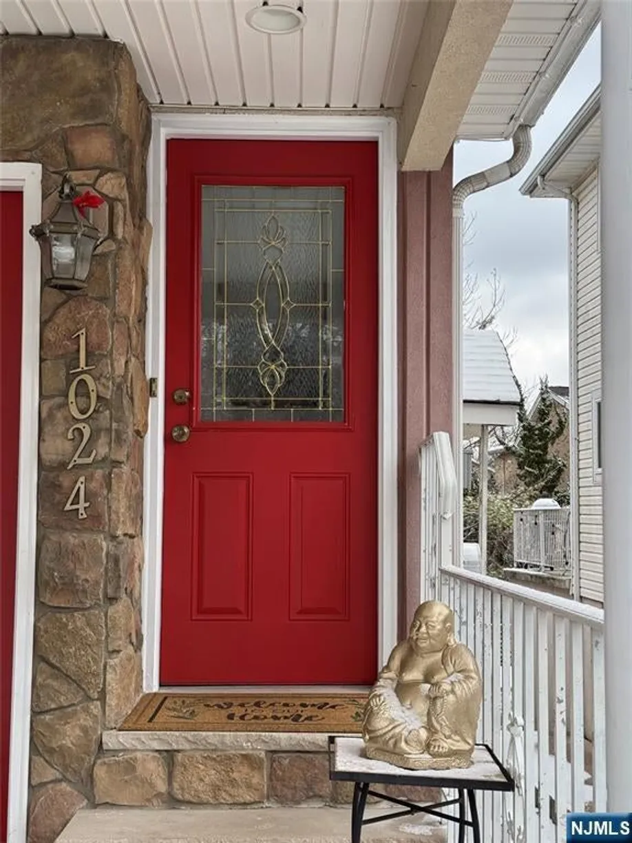 Bergen County Real Estate | View 1024 Jassamine Way 2 | room 1