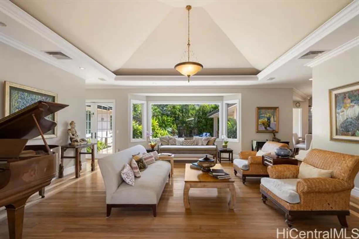 Hawaii Real Estate | View 626 W Hind Drive | room 2